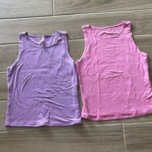 Zenana Outfitters Lavender and Rose Sleeveless Tops